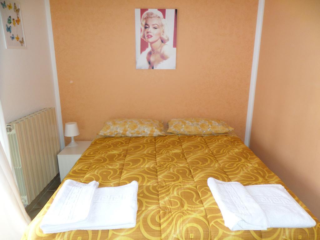 B&B Villino Lory Marino Camera foto