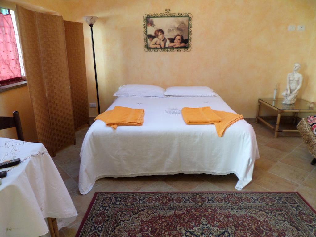 B&B Villino Lory Marino Camera foto
